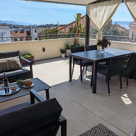 Prime Location Penthouse Apt With A Large Terrace Split Exterior photo
